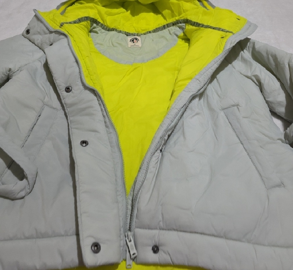 FP Movement Gray Hooded Jacket with‎ Neon Yellow Lining. - Picture 5 of 11
